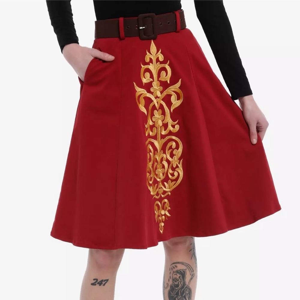 Her Universe Star Wars Queen Amidala Retro Skirt Size Medium fits like a small